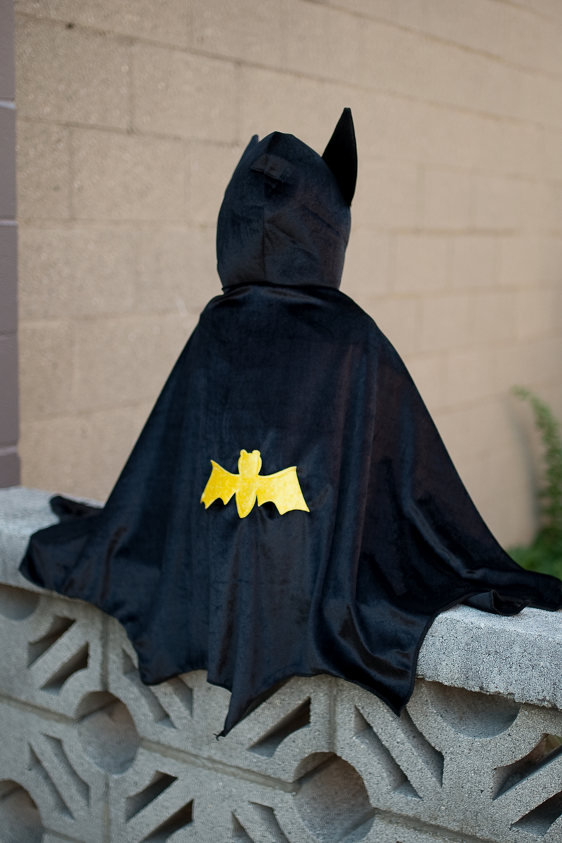 Great Pretenders Costumes - Hooded Bat Cape Med-Mountain Baby