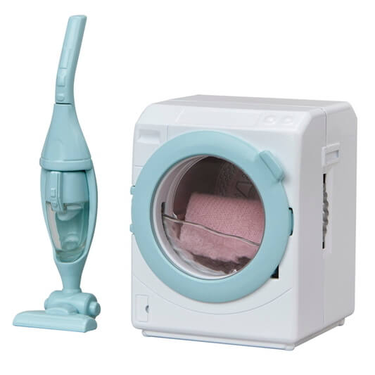 Calico Critters - Laundry & Vacuum Cleaner Set-Mountain Baby